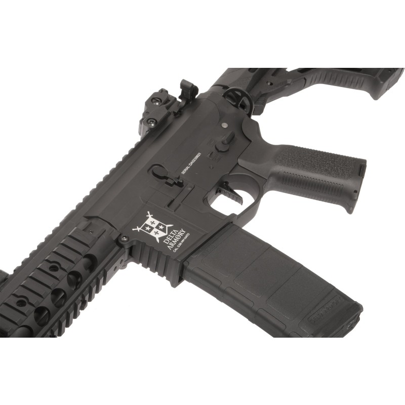 AIRSOFT ELEKTRO PUŠKA DELTA ARMORY AR15 CQB FULL METAL